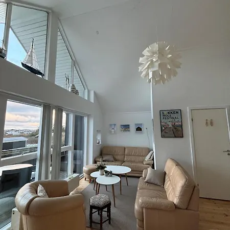 Strandhuset Сasa de vacaciones Løkken